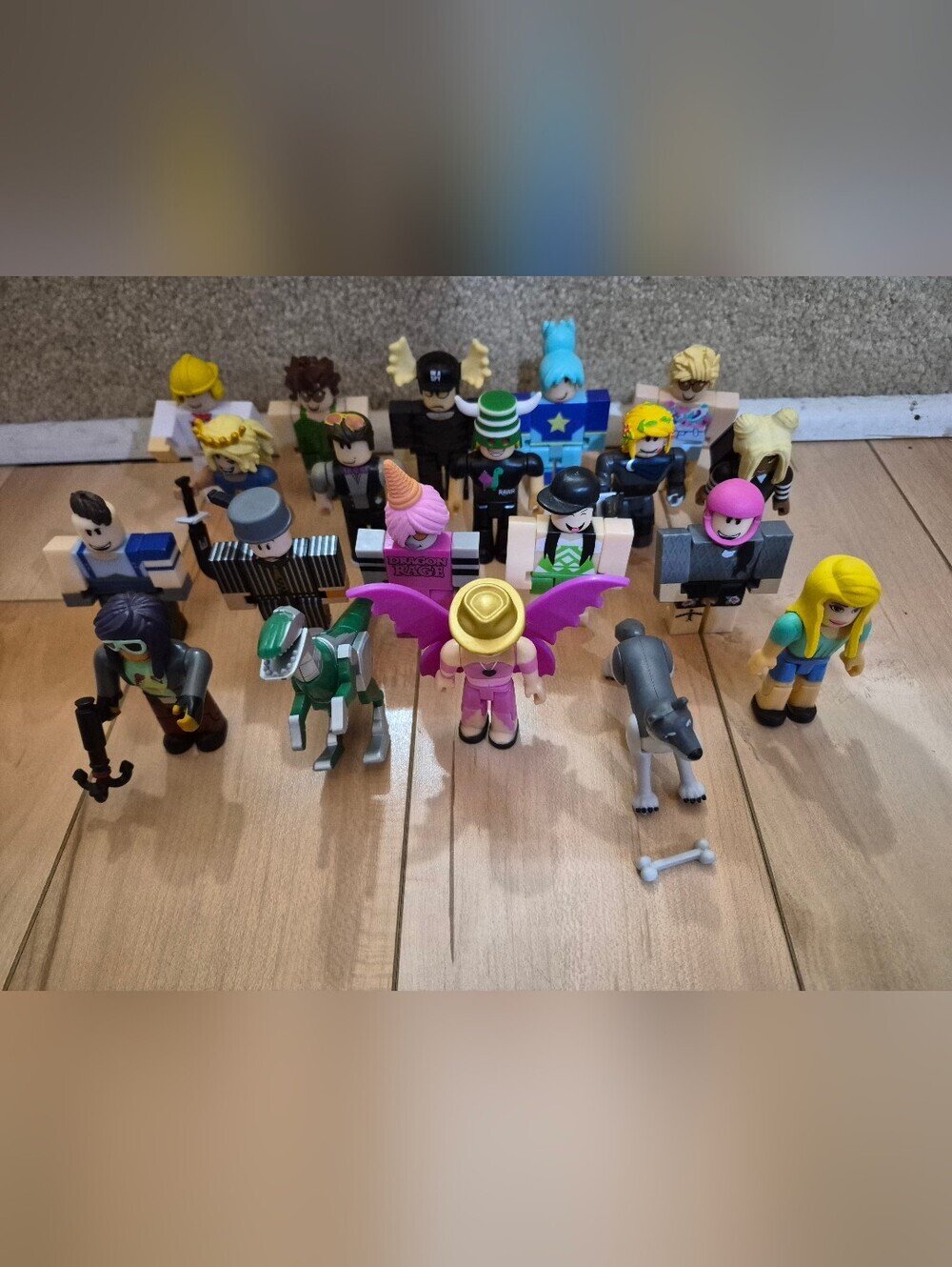 20 Roblox Characters